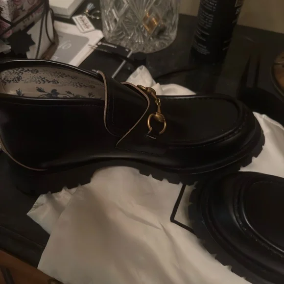 🌺SOLD🌺Gucci Black Horsebit Boots with Gold Buckle - Picture 6 of 17